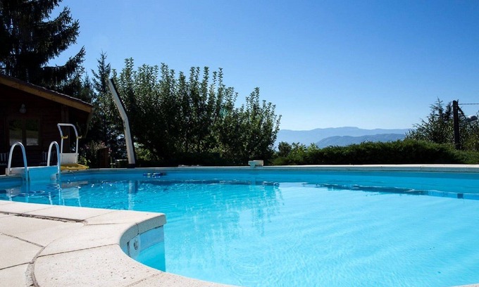 Le Grand-Lemps House | Master bedroom, swimming pool, panoramic view of the Alps