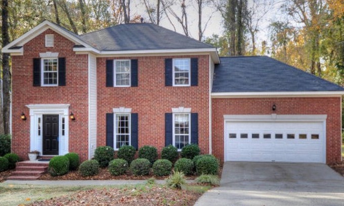 Evans House | Master's Rental - 15 min drive to course