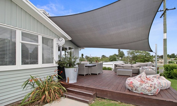 Mangakino House | Masters Manor - Mangakino Holiday Home