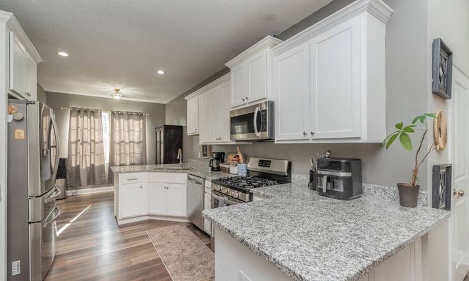 Burnettown House | Masters Rental-14 minute drive, 4-bedroom house, with privacy, screened porch