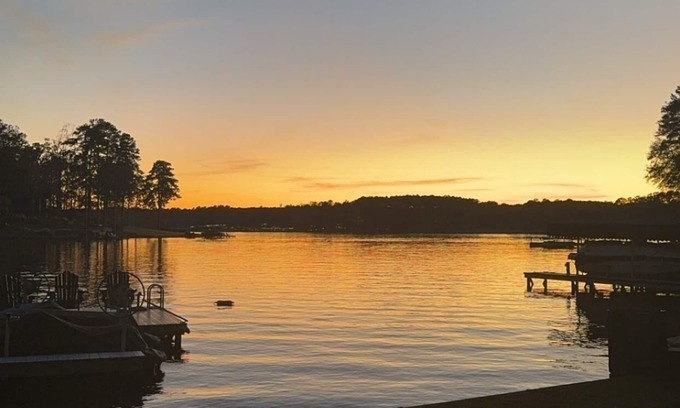 Lake Oconee House | MASTERS WEEK!Perfect Gathering Spot On Oconee. Ritz, Lake, Clays, Fishing, Golf!