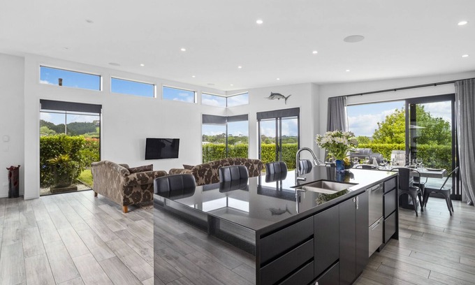 Matakana House | Matakana Retreat - Matakana Holiday Home