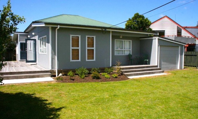 Matapouri Cottage | Matapouri Cottage - Matapouri Holiday Home