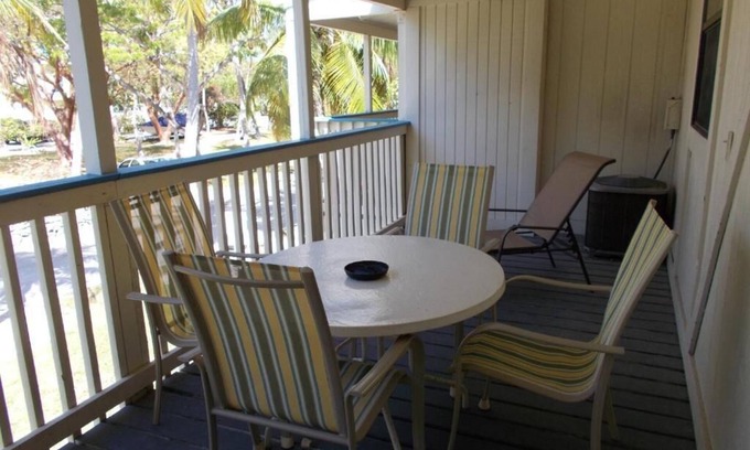 Lower Matecumbe Key Apartment | Matecumbe Resort: Large One Bedroom. Your Home Away From Home In The FL Keys.