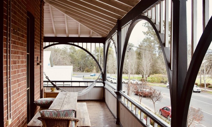 Wagga Wagga House | Mates Gully