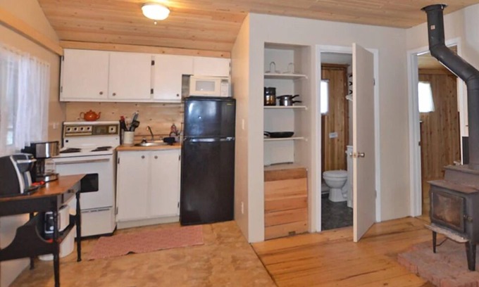 Papineau-Cameron Cottage | Mattawa River Resort
