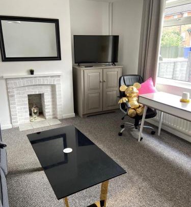 Cleethorpes House | Mauds House- 3 Bed & 2 bath with Double drive