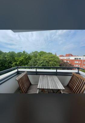 Gesundbrunnen Apartment | Mauer Castle