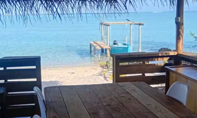 Maupiti Ski Chalet | MAUPITI- FARE MOTU MAUPITI