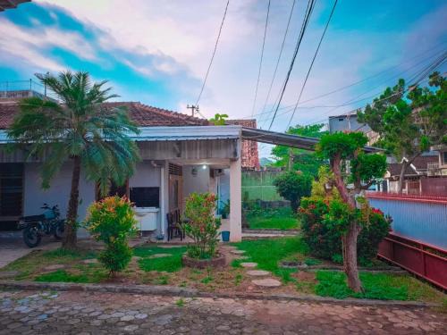 Bandar Lampung Hotel | MAWAR Guest House By Hans Management