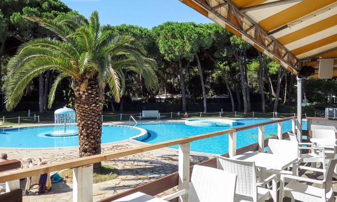 Baia Domizia House | Maxi Caravan Escale by Interhome