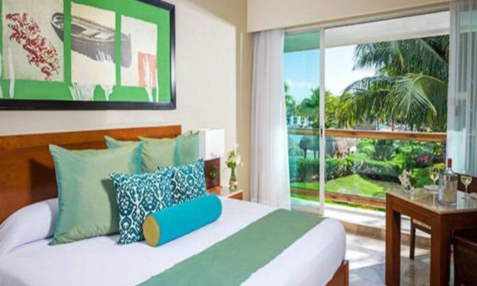 12th Street Apartment | Mayan Palace 1 Br Suite Riviera Maya