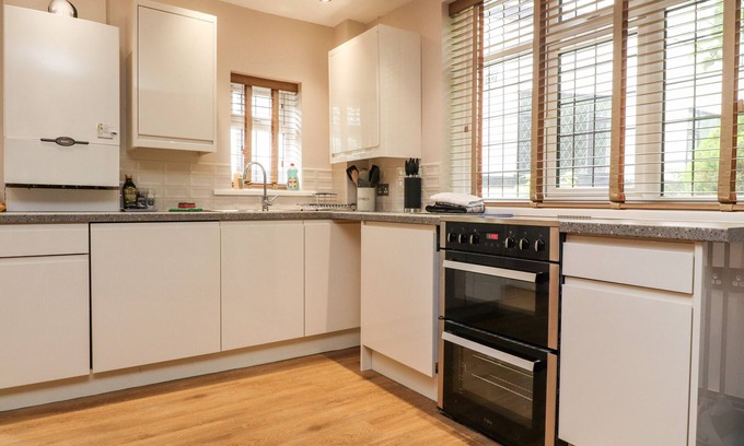 Blackpool Cottage | Mayfield Cottage