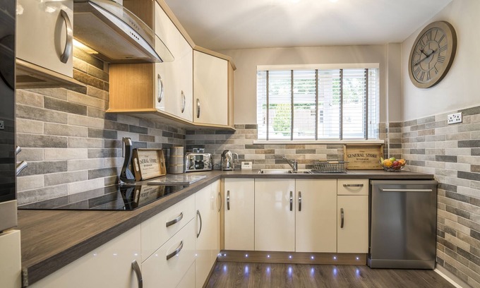Tenby House | Mayfield House - 4 Bedroom House - Tenby