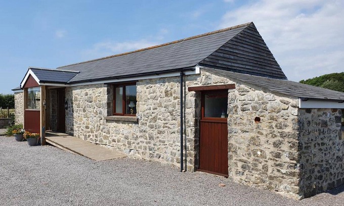 Cowbridge House | Maytree Cottage - Two Bedroom House, Sleeps 4