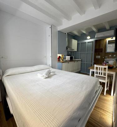 Old Town Apartment | Mazuelo - Harbor's Light