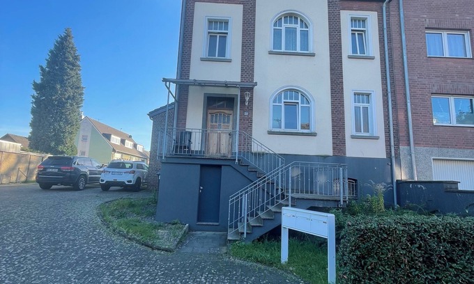 Rhein-Erft-Kreis District House | MBRS - Möblierte Wohnungen in bester Lage von Hürth