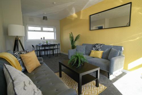 Glasgow House | McCracken House