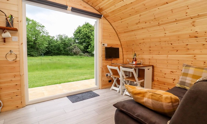Blaisdon Cottage | Meadow Lodge @ Berrys Place Farm