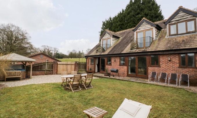 Shatterford House | Meadowfall at Shatterford Lakes