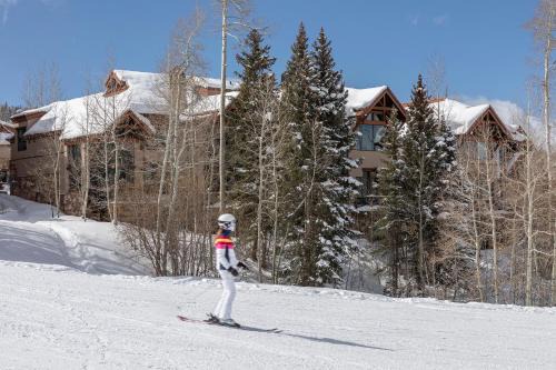 Mountain Village Ski Chalet | Meadows Run Modern by Exceptional Stays