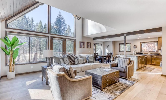 Truckee House | Meadowview