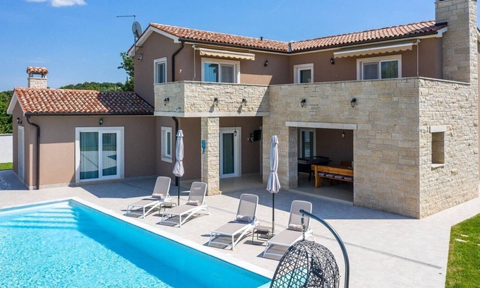 Kruncici Villa | Medaki no Villa Medaki