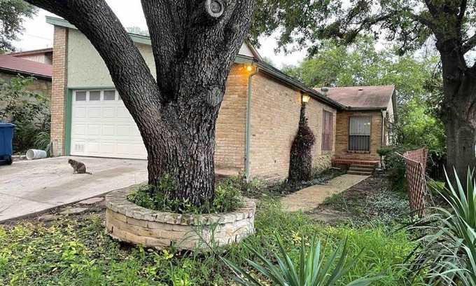 Medical Center District House | Medical Center Area Townhome
