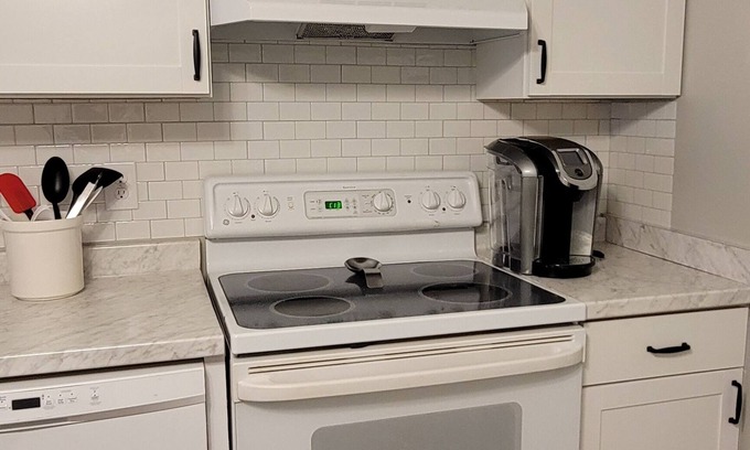 Greenwood Condo | Medical Center Condo