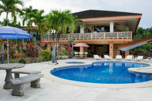 Jaco Villa | Mediterranean Villa full equipment Punta Leona