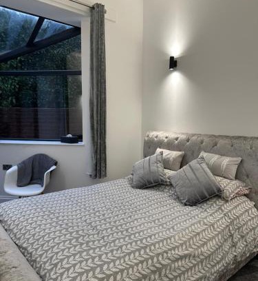 Medstead House | Medstead Lodge