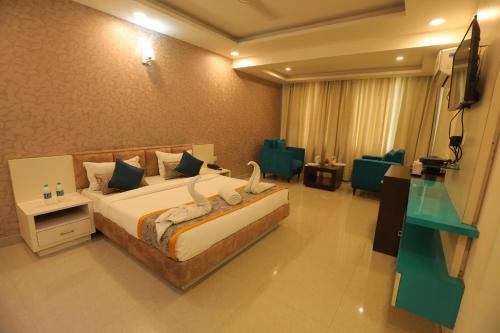 Vrindavan Hotel | Meera Madhav Resort