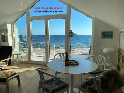 Hohwacht Apartment | Meeresblick-Strandkorb-Haus-3-WE-46
