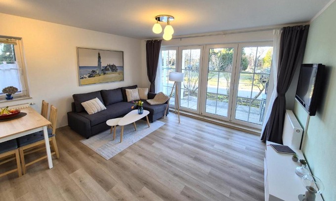 Breege Apartment | Meeresstrand - chic & renoviert!