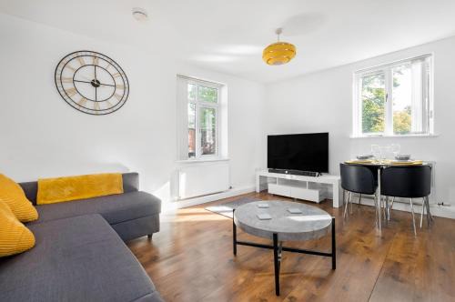 Sheffield Apartment | Meersbrook Luxury Duplex Apartment