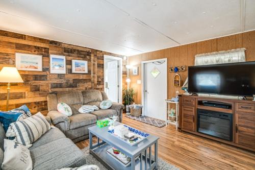 Homosassa House | Meet Manatees! Home 3 Mi to Homosassa Wildlife SP