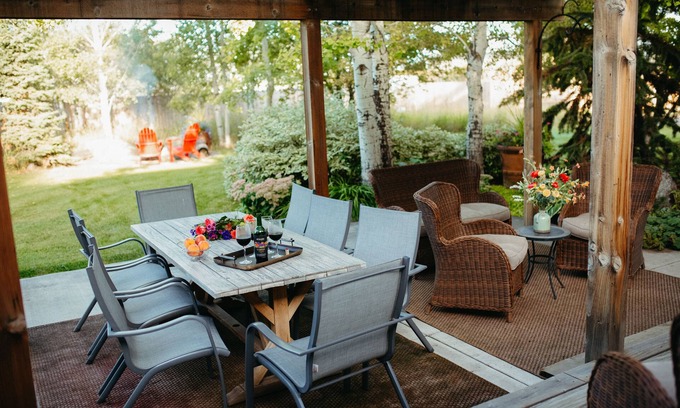 Bozeman House | Meet Me in Montana! Great for Family Reunions and Wedding Parties