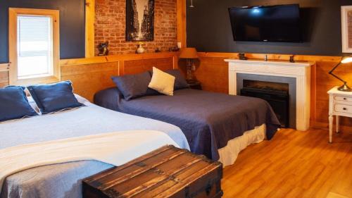 Union City Apartment | Mega See NY Now - Midtown - Apt 1 & 2 Combo