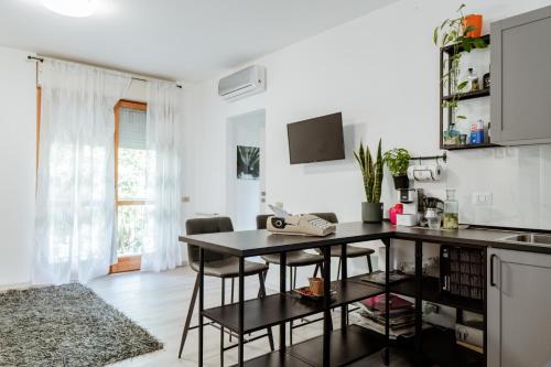 Meina Apartment | Meina cozy art apartament