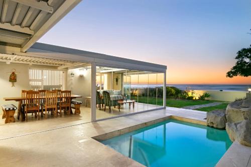 Melkbosstrand House | Melkbos Aan See by Host Agents