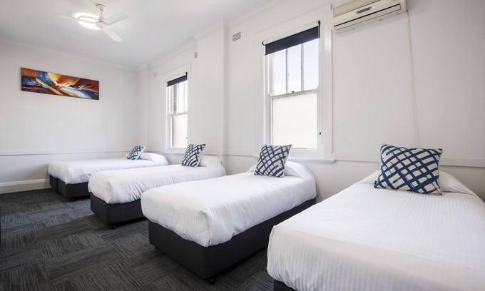 Auburn Hotel | Melton Hotel