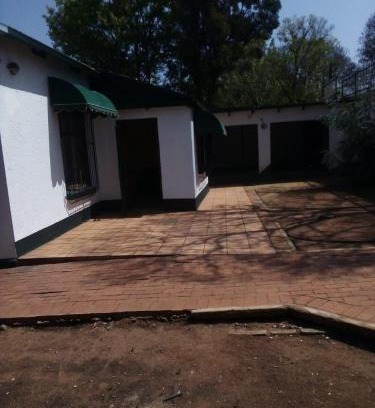 Greater Johannesburg Metropolitan Area Apartment | Melville Comfort Guest House