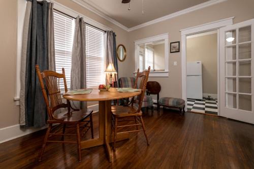 Central Midtown Apartment | Memphis Belvedere Suites Lower King 1 bedroom