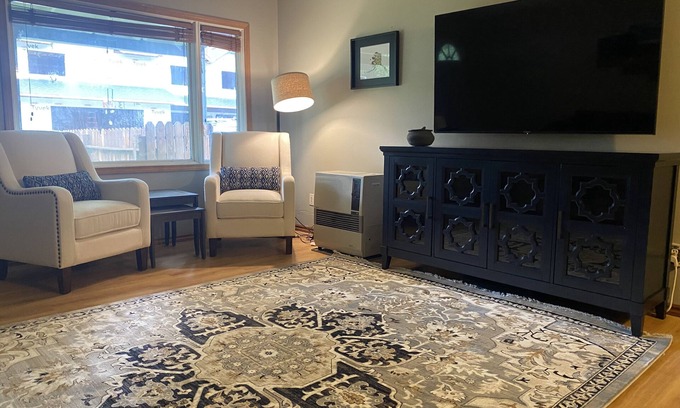 Mendenhall Valley House | Mendenhall Valley Home - CBJ 1000109