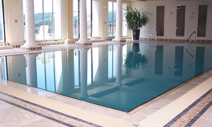 Axbridge Cottage | Mendips View Country Cottage, Dog friendly. Free use of Swimming Pool and Gym