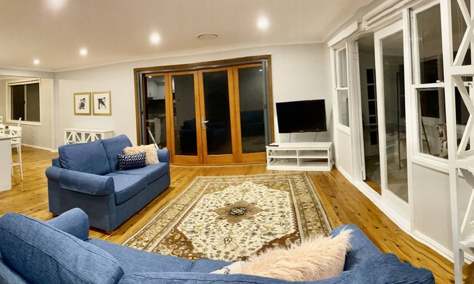 St Ives Chase House | Menengai, Luxury Townhouse in St Ives, NSW