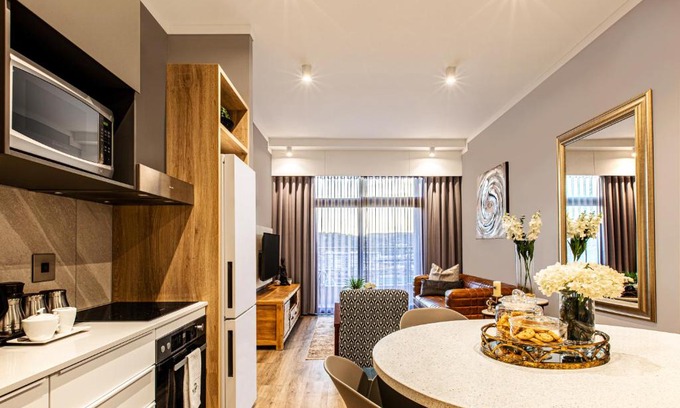 Menlyn Apartment | Menlyn Maine Residence Unit 1419