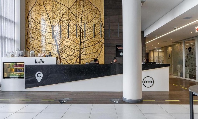 Menlyn Apartment | Menlyn Maine Trilogy Apartment 808