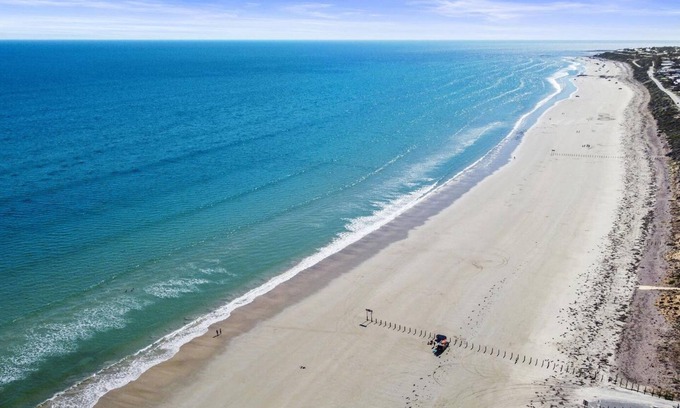 Silver Sands House | Mer Belle ~ Aldinga Beach - The perfect balance of relaxation & adventure