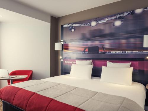 Republique–Point-du-Jour Hotel | Mercure Paris Boulogne